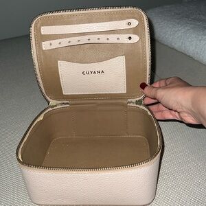 Cuyana Pink Jewelry Case